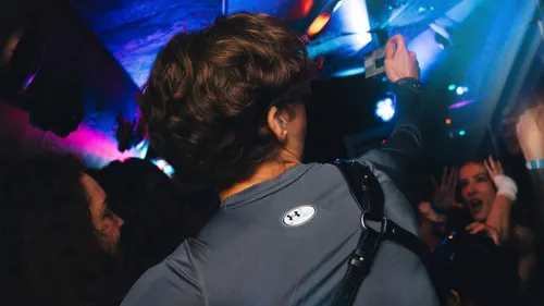 Un Techno Bus pour faire la fête dans Paris !