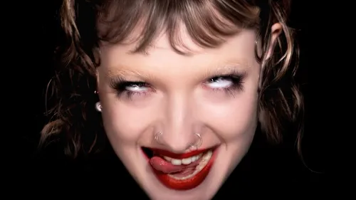 Zélie voit grand et annonce 3 nouvelles dates de concert au Trianon