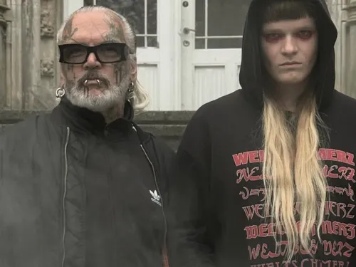 Le physio du Berghain expose à Paris