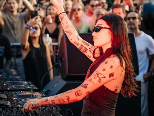Peggy Gou transforme le Palais-Royal en dancefloor géant