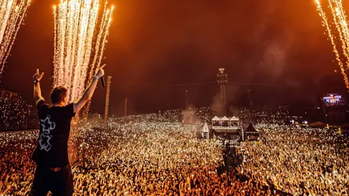 Tomorrowland : Martin Garrix crée la surprise en invitant The Edge...