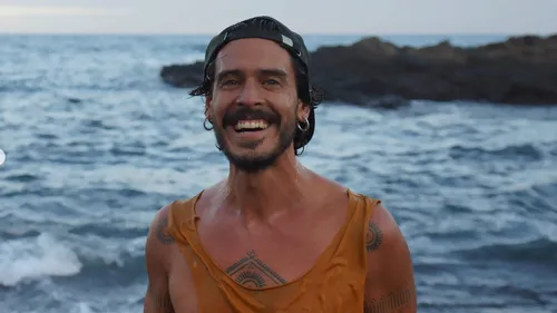 Flo Delavega dévoile son nouveau single « Je veux »