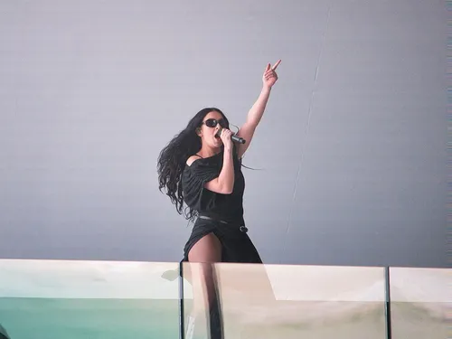 La chanteuse Charli XCX au casting du Narnia de Greta Gerwig ?
