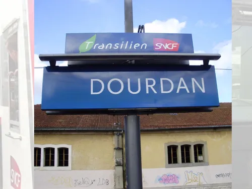 RER C : vers la fin des trains directs entre Dourdan et Saint...