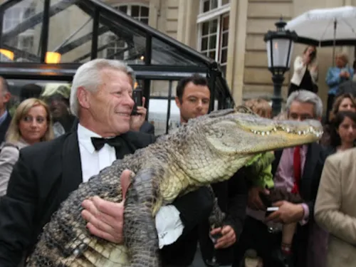 Philippe Gillet, le Youtubeur de 72 ans qui recueille les animaux...