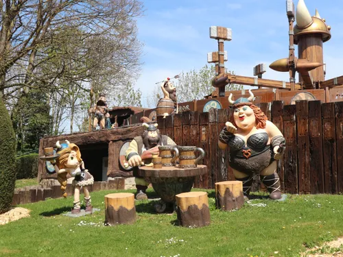 Envie de travailler au Parc Astérix ? La campagne de recrutement...