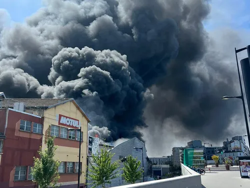Incendie à Aubervilliers : la préfecture recommande de fermer ses...