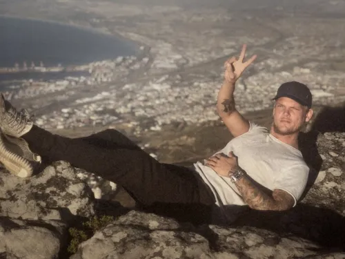 Découvrez le premier teaser du prochain documentaire sur Avicii