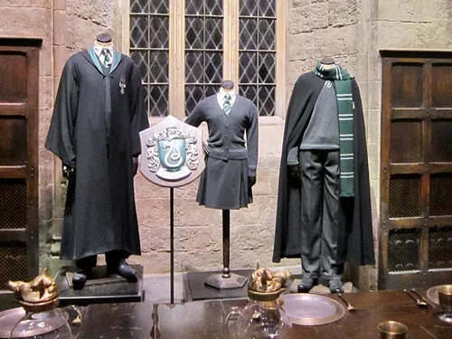 Brésil : des milliers de costumes et d’accessoires de "Harry...