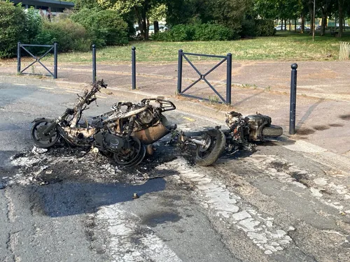 Emeutes urbaines : une facture à 650 millions d'euros pour les...