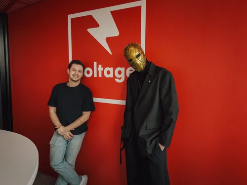 Mr Tout Le Monde dévoile son album  "Mirage" dans le Warm Up