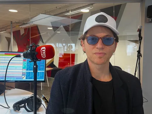 Raphaël dans la matinale de Wit FM : " Je suis plus chocolatine que...