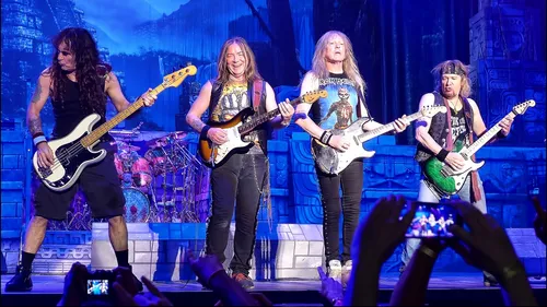 Ce groupe metal légendaire (r)ouvre son bar éphémère en France 