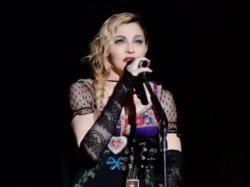 Madonna dévoile deux titres inédits de Confessions II