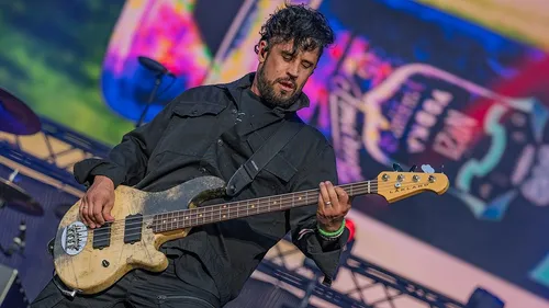 Papa Roach suspend sa tournée après l’hospitalisation de son...