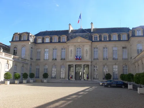 Remaniement gouvernemental : premiers changements dans les ministères