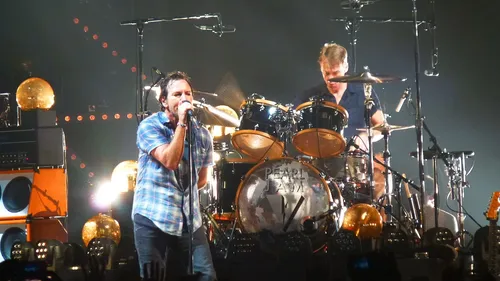 Pearl Jam replonge dans ses débuts avec un livre photo inédit