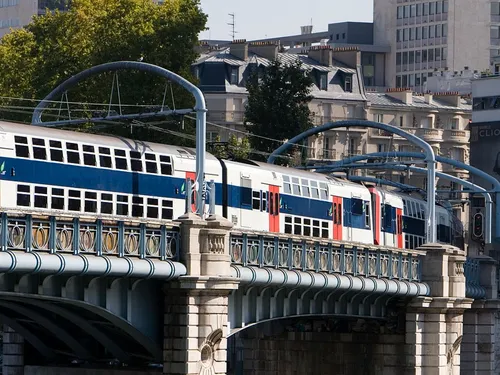 Le RER D interrompu ce lundi en raison d’un incendie