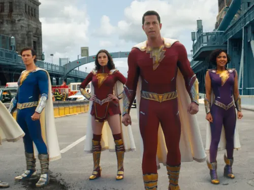 On a vu "Shazam : la rage des Dieux", un film familial sans surprise