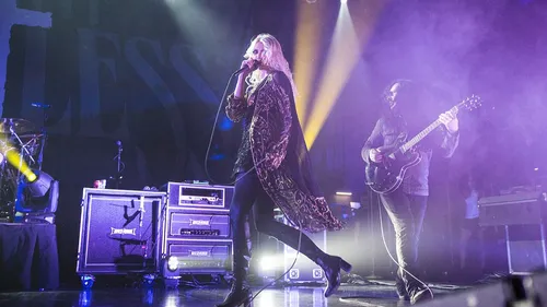 The Pretty Reckless invite Dave Grohl et Pat Smear dans son clip