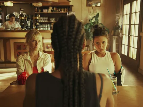 "Voleuses" : un film d’action au féminin "badass" et drôle sur Netflix