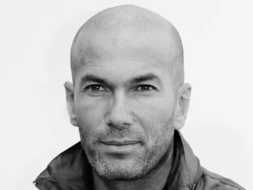Zinédine Zidane nommé sélectionneur des Bleus