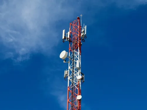 Pour éviter que sa box soit piratée, il brouille les communications...