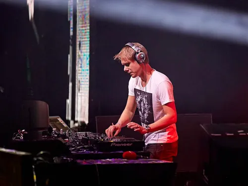 Armin van Buuren travaillerait sur un nouvel album