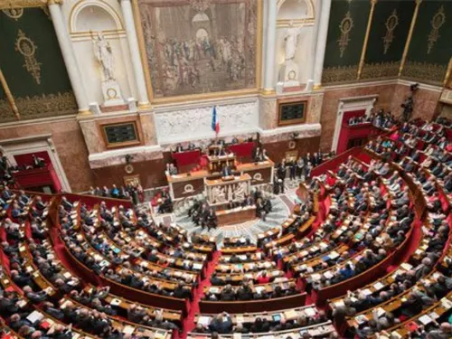 Législatives 2024 : aucune majorité absolue, le Nouveau Front...