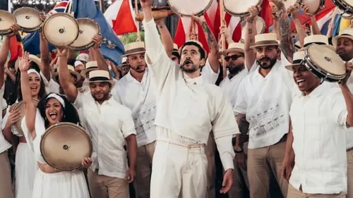 Bad Bunny  au Super Bowl : un moment historique pour la culture latino