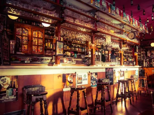 Ils restent bloqués par la neige pendant 3 jours dans un pub