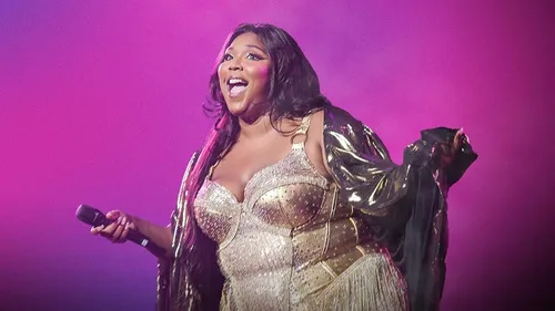 Lizzo décroche le disque de diamant en France avec About Damn Time