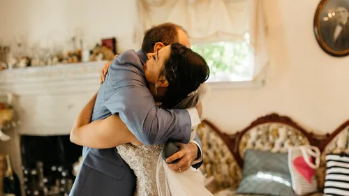 Les câlins, un remède naturel pour notre santé mentale