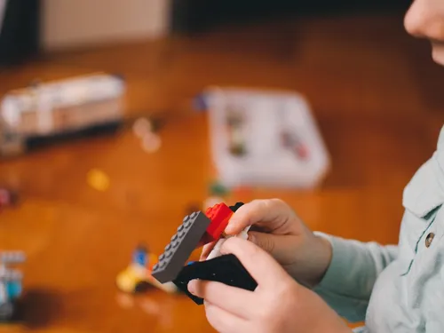 Punition : ordonner "File dans ta chambre !" à son enfant sera-t-il...