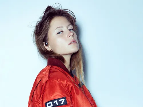 Charlotte de Witte prend la techno à bras-le-corps avec « The Heads...