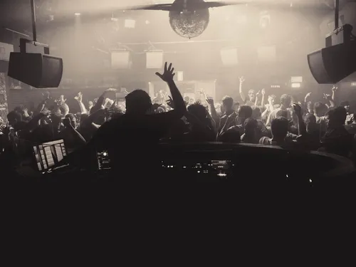 L'explosion du phénomène Hard Techno.