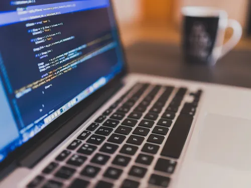 Comment se forme-t-on à l'Intelligence Artificielle ?