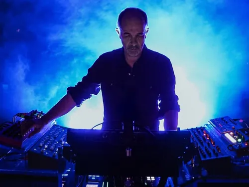 Etienne de Crécy : une tournée mondiale et un nouveau mix