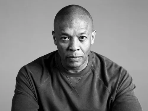 "C'est un nouvel outil pour la créativité" Dr. Dre assume utiliser...