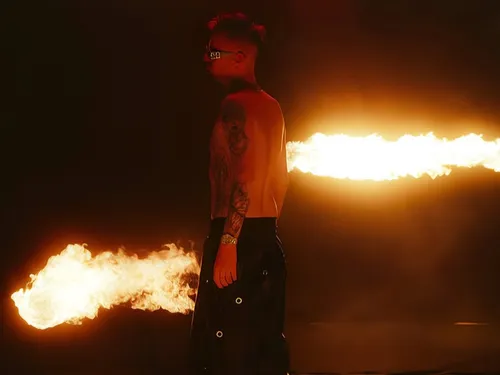 Robin Schulz frappe fort en 2026 avec "Embers"