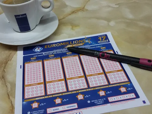 EuroMillions : il reverse ses 200 millions d’euros gagnés à une...