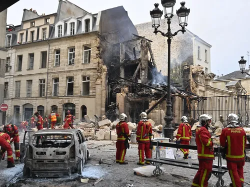 Explosion dans le Ve à Paris : une personne retrouvée sous les...