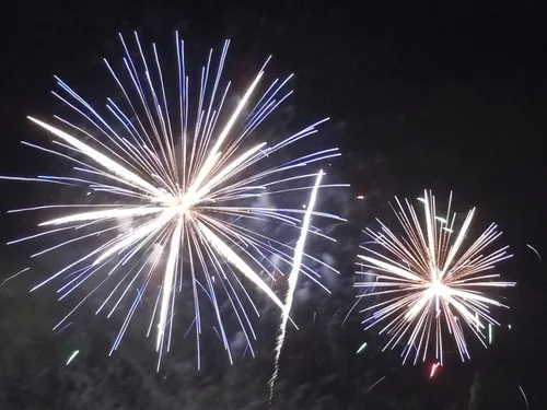 Ils veulent tirer un feu d’artifice pour l’anniversaire d’un détenu...