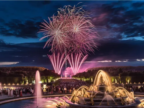 Le Château de Versailles organise ses Grandes Eaux Nocturnes......