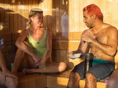 Paris a enfin ses saunas collectifs !