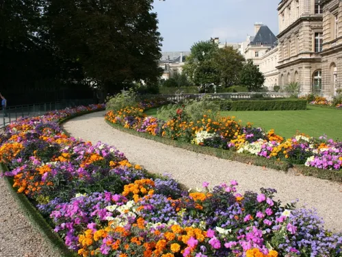Envie de devenir surveillant du Jardin du Luxembourg ? C’est 3000€...