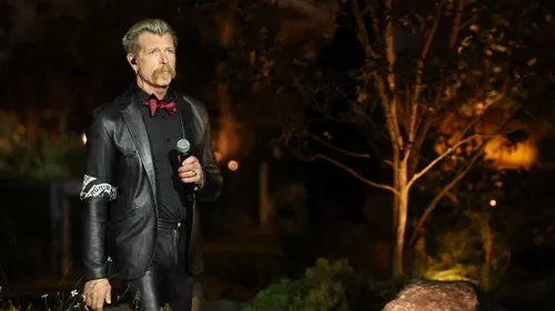 10 ans après, Jesse Hughes d’Eagles of Death Metal chante "You’ll...