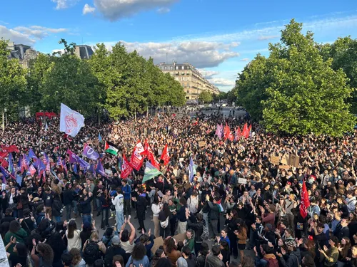 Manifestation contre l'extrême droite place de la République à...