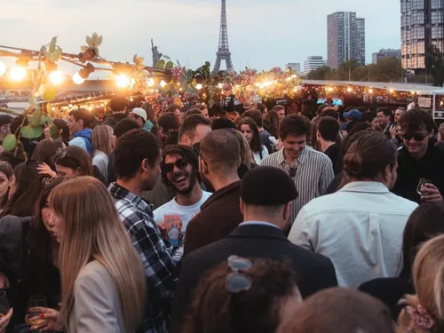 Un festival techno et house sur la Seine