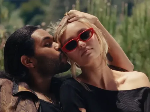 The Idol : la série avec Lily-Rose Depp et The Weeknd se dévoile...